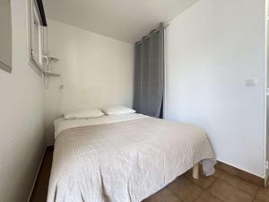 SM 1353 SAINTE MAXIME Studio - 4 COUCHAGES