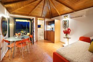 Felix Residence & Lucia Simona Villas