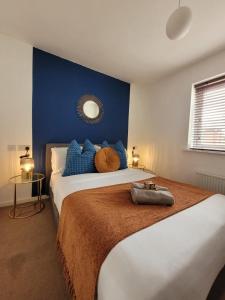 Elegant 2-Bed Home - Prime City Centre Location