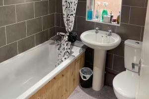 1-Bed Apt Sleeps 4 Old Trafford Nearby