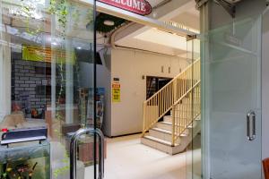 RedDoorz Plus near Malang Town Square