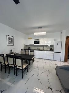 Polonia Sea View Apartments