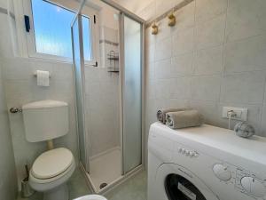 NEW Apartment LIGNANO SABBIADORO Private Parking and AC img13