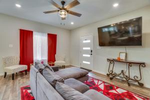 Sleek and Central Houston Stay Near FIFA World Cup!