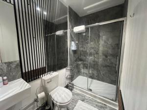 Large Studio - Prime Central Location