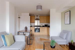 Contemporary flat in Bow