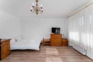 Bocheńska Standard Apartment by BookingHost