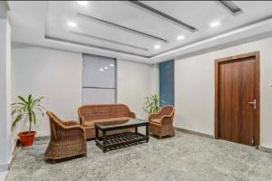 Hotel Yamuna Palace Near Gomti Riverfront Park