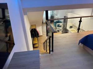 Modern Athens Suite - 160m from Metro - 3min Piraeus Port - 6 Guests