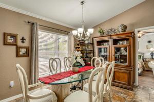 Snowbird Haven! 10 Mi to Warm Mineral Springs Park