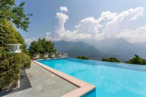 Villa Bellavista Lakeview Pool