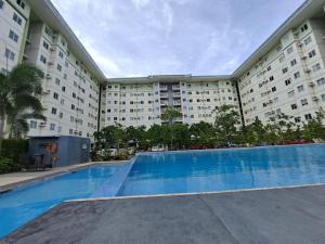 Amaia Steps altaraza staycation