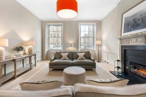 Stylish Georgian Main Door Apartment