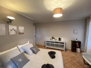 Chambre privée dans maison néo-provençale