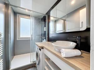 F3 avec place de parking GORDON BENNETT