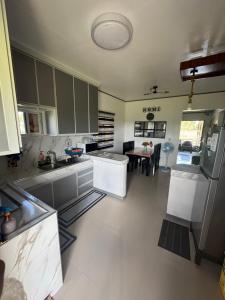 Lemery farmbeach Escape