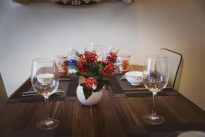 Landmark Plus - Luxury 1