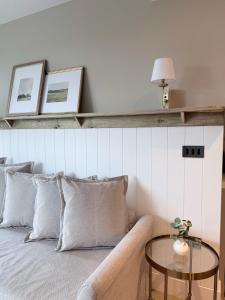 Luxury West London 1Bed 1 Bath Apt - Balcony View & Near Tube