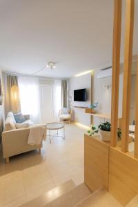 2 Delux Bedrooms Central&Pool&Beach