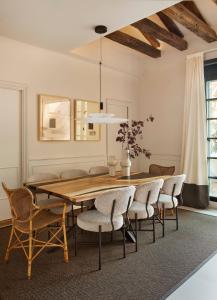 New-Beautiful Rooftop Apartment