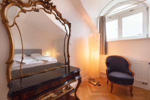 Charles bridge unique maisonette