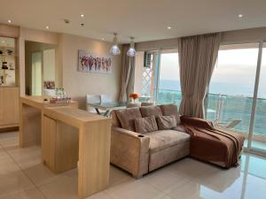 2 Bed Room Seaview -Best Of Location A Pattaya Gem