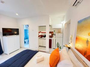 Giordys Terrace Studio