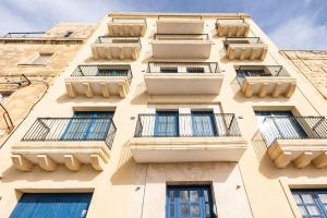 V86 - Stunning Sea View 2BR in Historic Senglea