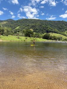 Casa confortável na Serra de Casimiro de Abreu, Poço do Pai João -14 km do Sana
