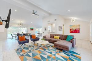 Beautifully Remodeled MidCentury Modern Home with Private Heated Pool Spa