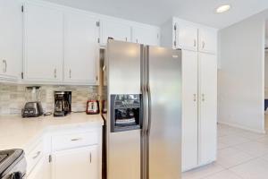 Beautifully Remodeled MidCentury Modern Home with Private Heated Pool Spa