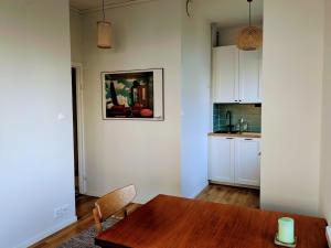 Artistic 2-Bedroom full of light