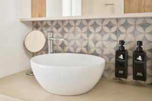 Pilone del Monaco - Pool & Free Parking