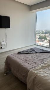 Stunning City View & Pool, 2BR Modern Apartment