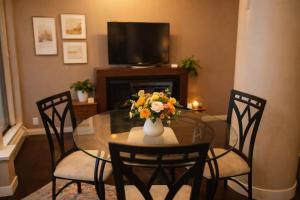 Classy Downtown Vancouver Apartment Near Rogers Arena