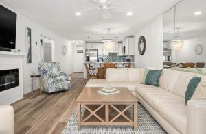 2 Bedroom Bayside Condo with Pool in OCMD