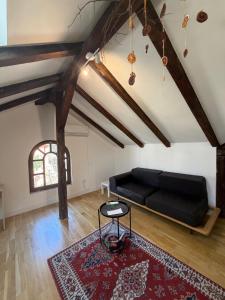 Bright Attic Studio Near the City Center