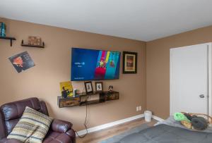 Lux 2BR Condo w King Beds DTWN