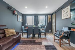 Lux 2BR Condo w King Beds DTWN