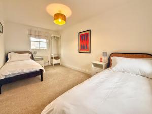 Newly Renovated Brightlingsea 3BDR Coastal Retreat