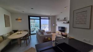 Top uitzicht luxe appartement met ruim terras ZWEMBAD & GYM