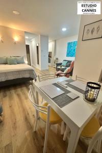 ESTUDIO CANNES Avenida de las Antillas Torrox Costa