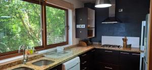 Casa exclusiva frente a la playa y cerca del centro