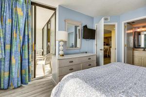 Steps to Ocean! Myrtle Beach Getaway with Balcony