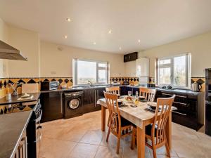 2 Bed in Appledore PILOT
