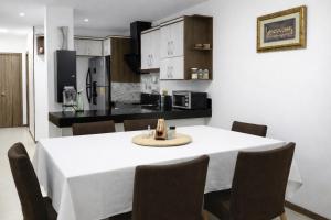 Elegant Chipipe Apartment Walk to the Beach