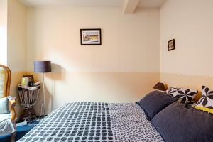quiet duplex house downtown Bordeaux