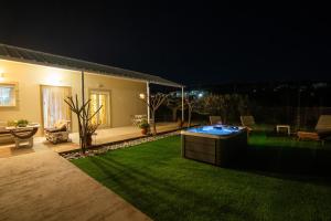 GARDEN HOUSE, Kalamaki