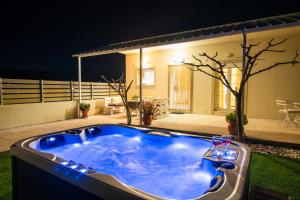 GARDEN HOUSE, Kalamaki