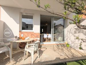 Appartement lumineux à 300m plage Boisvinet avec terrasse et garage